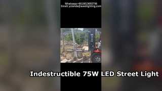 การทดสอบความต้านทานแรงกระแทกของไฟถนน LED และเสา 75W