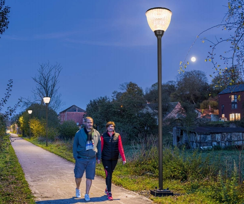 บล็อกบริษัทล่าสุดเกี่ยวกับ What Are the Best All-Weather Courtyard Lights for Residential Projects?