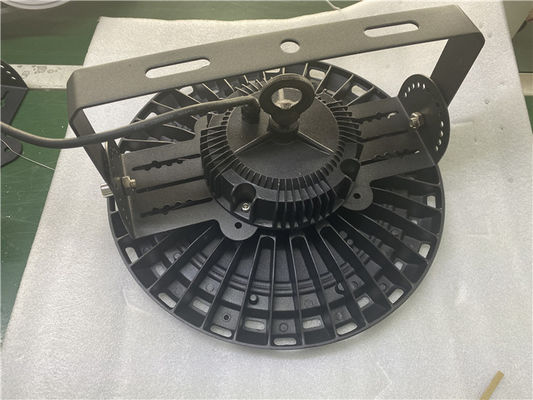 ซื้อ ประสิทธิภาพ 120 ลูเมน / วัตต์ UFO High Bay Light 100W 150W 200W Led High Bay ใช้ในโรงงาน online manufacture