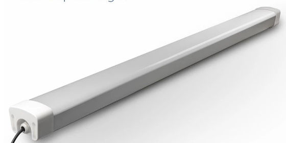 ซูเปอร์มาร์เก็ตกันน้ำไฟ LED ตรึงไฟ AC85 - 265V แรงดันไฟฟ้าอินพุต 0.9 PF