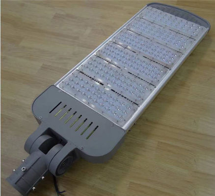 แสงสว่างสูง 100W-250W กันน้ํา LED ถนน LED ถนนและการส่องแสงถนน